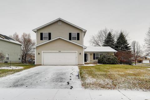 700 Hackberry Ln, Algonquin, IL 60102 photo 1