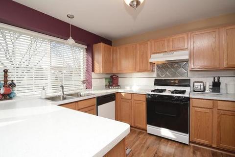 484 Topaz Ln, Bartlett, IL 60103 photo 11