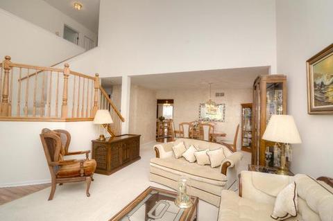 484 Topaz Ln, Bartlett, IL 60103 photo 4