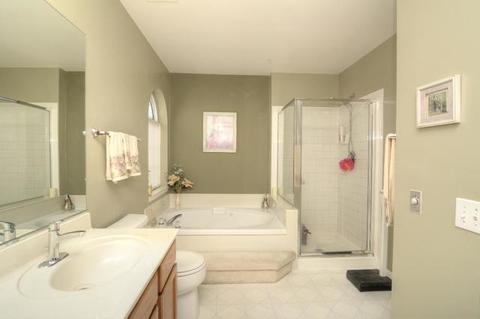 484 Topaz Ln, Bartlett, IL 60103 photo 23