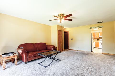 16176 Strawberry Rd, Morrison, IL 61270 photo 2