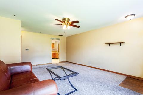 16176 Strawberry Rd, Morrison, IL 61270 photo 3
