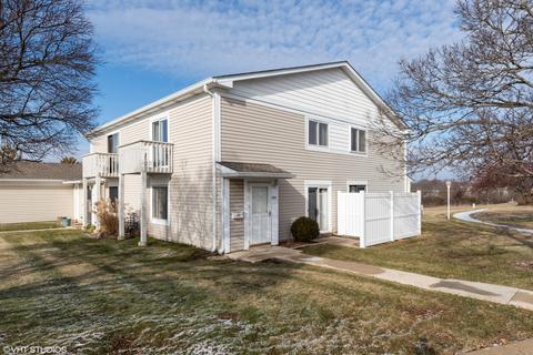 1592 Cornell Cir, Hoffman Estates, IL 60169 photo 1