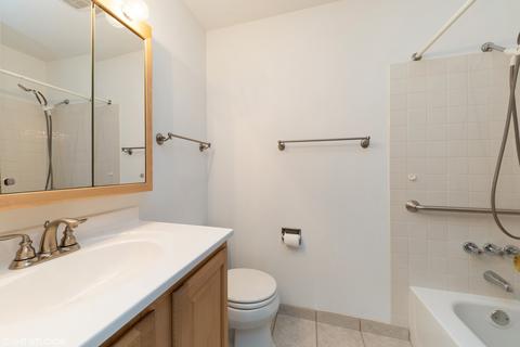 1592 Cornell Cir, Hoffman Estates, IL 60169 photo 9