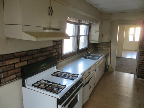 380 Ryerson Ave, Elgin, IL 60123 photo 10