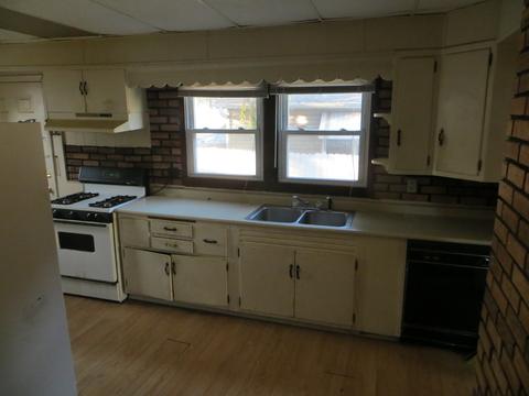 380 Ryerson Ave, Elgin, IL 60123 photo 11