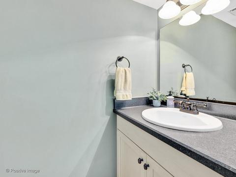 1235 Folkstone Ct, Wheaton, IL 60189 photo 13