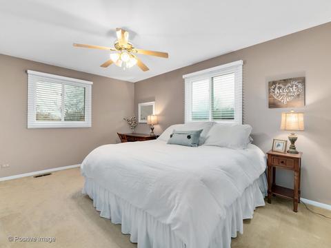 1235 Folkstone Ct, Wheaton, IL 60189 photo 8