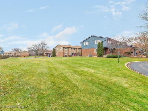 1235 Folkstone Ct, Wheaton, IL 60189 photo 19