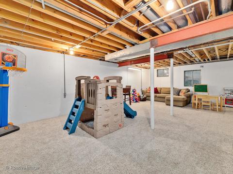 1235 Folkstone Ct, Wheaton, IL 60189 photo 14