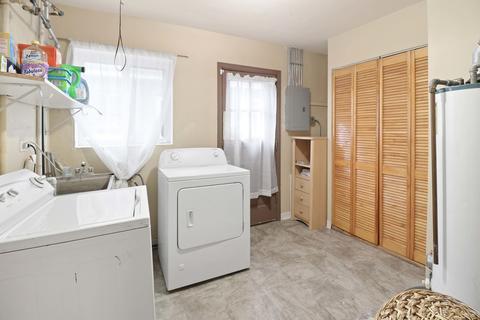1443 N Ashbel Ave, Berkeley, IL 60163 photo 9