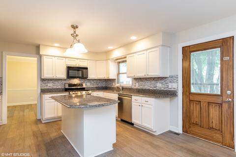1404 Sequoia Rd, Naperville, IL 60540 photo 24