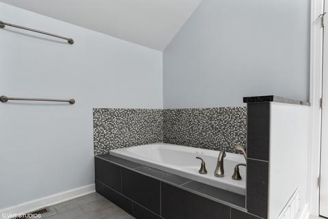 1404 Sequoia Rd, Naperville, IL 60540 photo 21