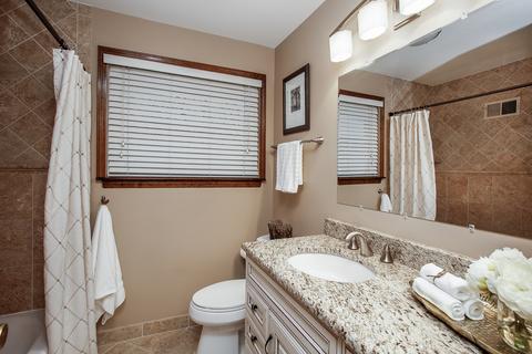 212 Vernon Ave, Wheaton, IL 60187 photo 10