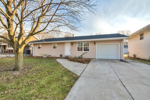 105 E North St, Towanda, IL 61776 photo 1
