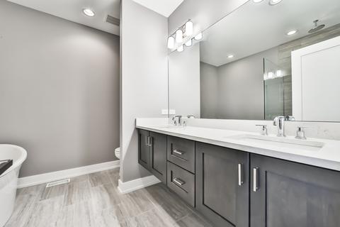 4629 S Champlain Ave, Chicago, IL 60653 photo 51