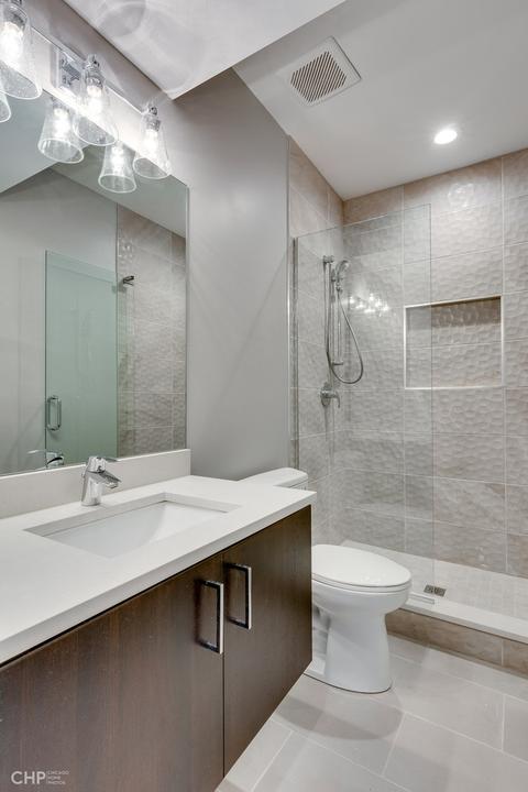 4629 S Champlain Ave, Chicago, IL 60653 photo 41