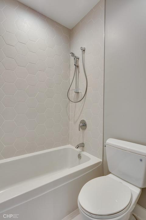 4629 S Champlain Ave, Chicago, IL 60653 photo 31