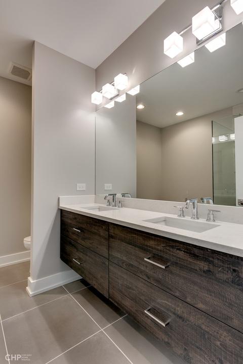 4629 S Champlain Ave, Chicago, IL 60653 photo 21
