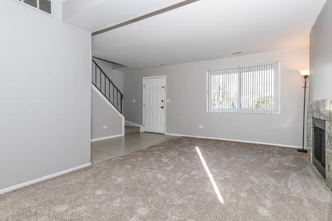 856 Oxford Pl, Wheeling, IL 60090 photo 4