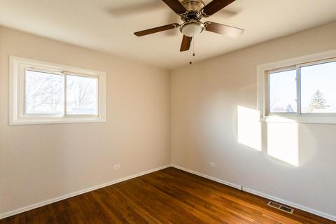 1495 Ashley Rd, Hoffman Estates, IL 60169 photo 16