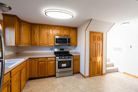1495 Ashley Rd, Hoffman Estates, IL 60169 photo 6