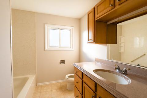 1495 Ashley Rd, Hoffman Estates, IL 60169 photo 11