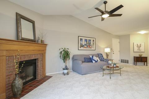 1600 Hadley Ct #A2, Wheeling, IL 60090 photo 4