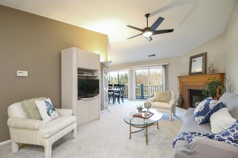 1600 Hadley Ct #A2, Wheeling, IL 60090 photo 2