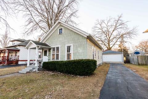 823 Watson St, Aurora, IL 60505 photo 2
