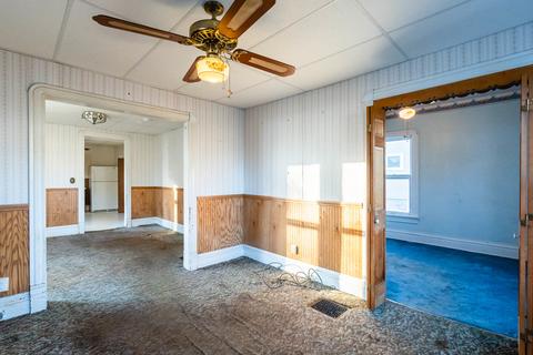 823 Watson St, Aurora, IL 60505 photo 4