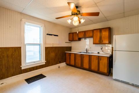823 Watson St, Aurora, IL 60505 photo 6