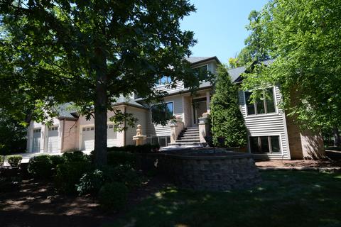 930 Baytree Dr, Bartlett, IL 60103 photo 3
