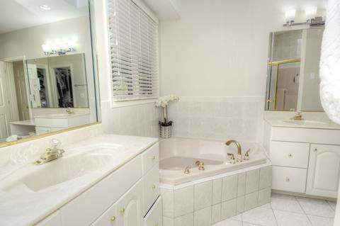 930 Baytree Dr, Bartlett, IL 60103 photo 42