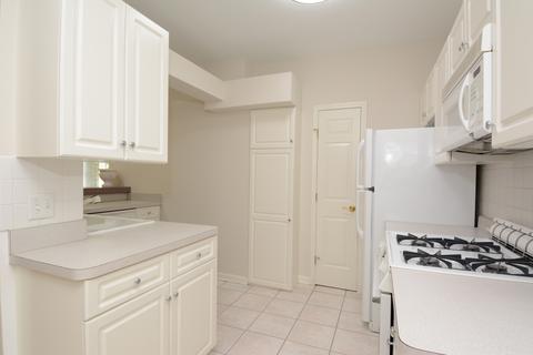 930 Baytree Dr, Bartlett, IL 60103 photo 36