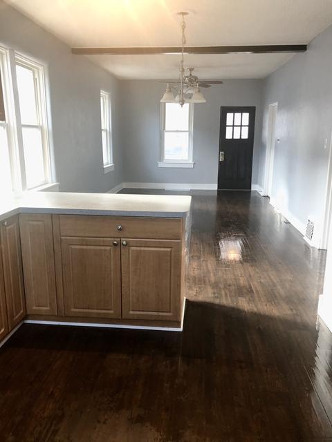 1166 Bangs St, Aurora, IL 60505 photo 4