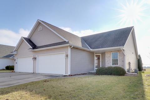 1911 Marina Dr, Normal, IL 61761 photo 1