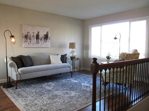 517 E 26th St, Sterling, IL 61081 photo 2