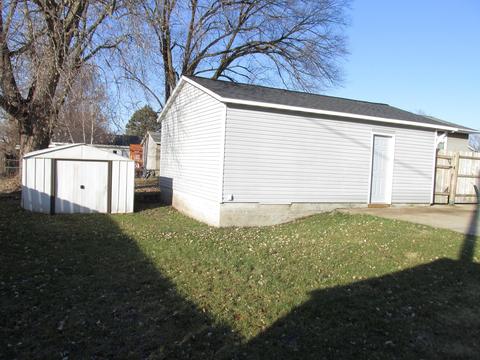 517 E 26th St, Sterling, IL 61081 photo 18