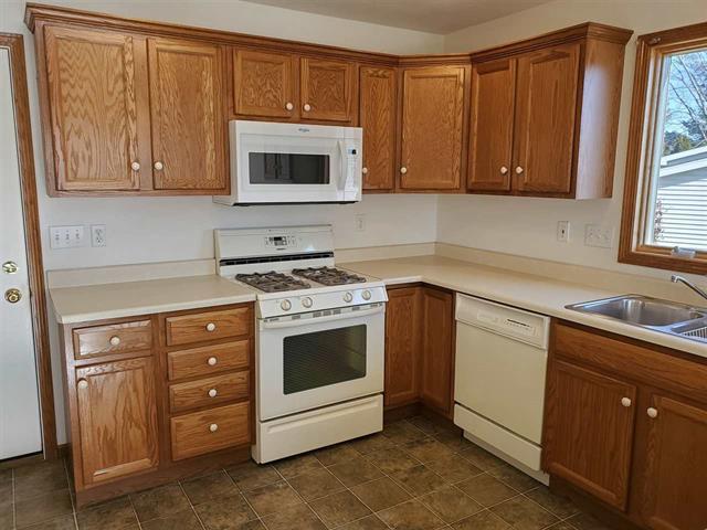  2724 N Fawn Ridge Cir, Oregon, IL 61061 photo 2