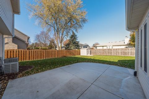 320 W Devon Ave, Roselle, IL 60172 photo 18