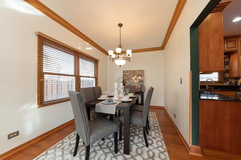 320 W Devon Ave, Roselle, IL 60172 photo 4
