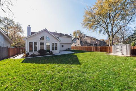 320 W Devon Ave, Roselle, IL 60172 photo 19