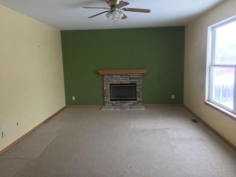 1306 Lilac Ln, Harvard, IL 60033 photo 5
