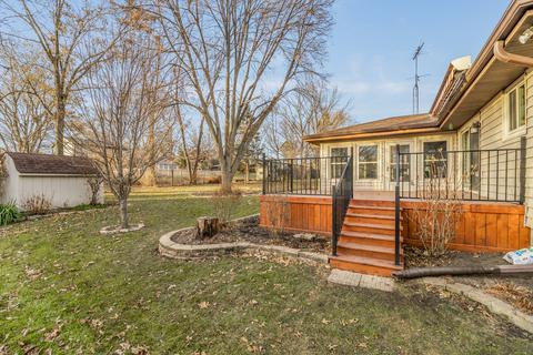 1042 Chippewa Dr, Elgin, IL 60120 photo 5