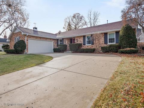 1564 Wadsworth Rd, Wheaton, IL 60189 photo 1