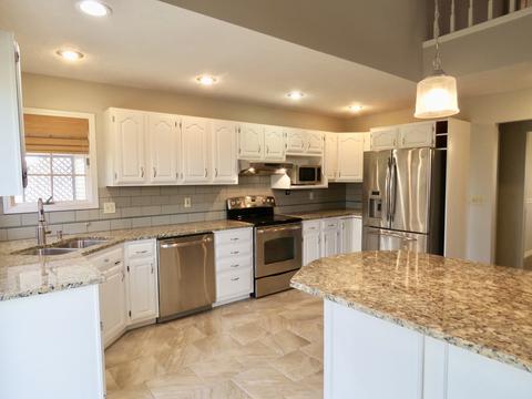 2000 Haverhill Cc Park, Normal, IL 61761 photo 19