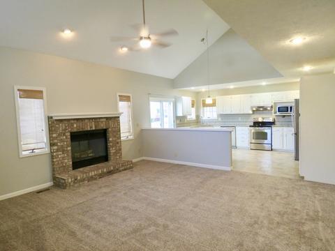 2000 Haverhill Cc Park, Normal, IL 61761 photo 18