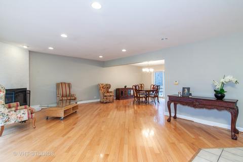 6623 Bentley Ave, Willowbrook, IL 60527 photo 2