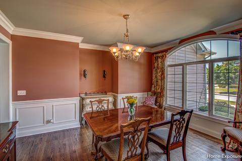895 Burnham Ct, Aurora, IL 60502 photo 4